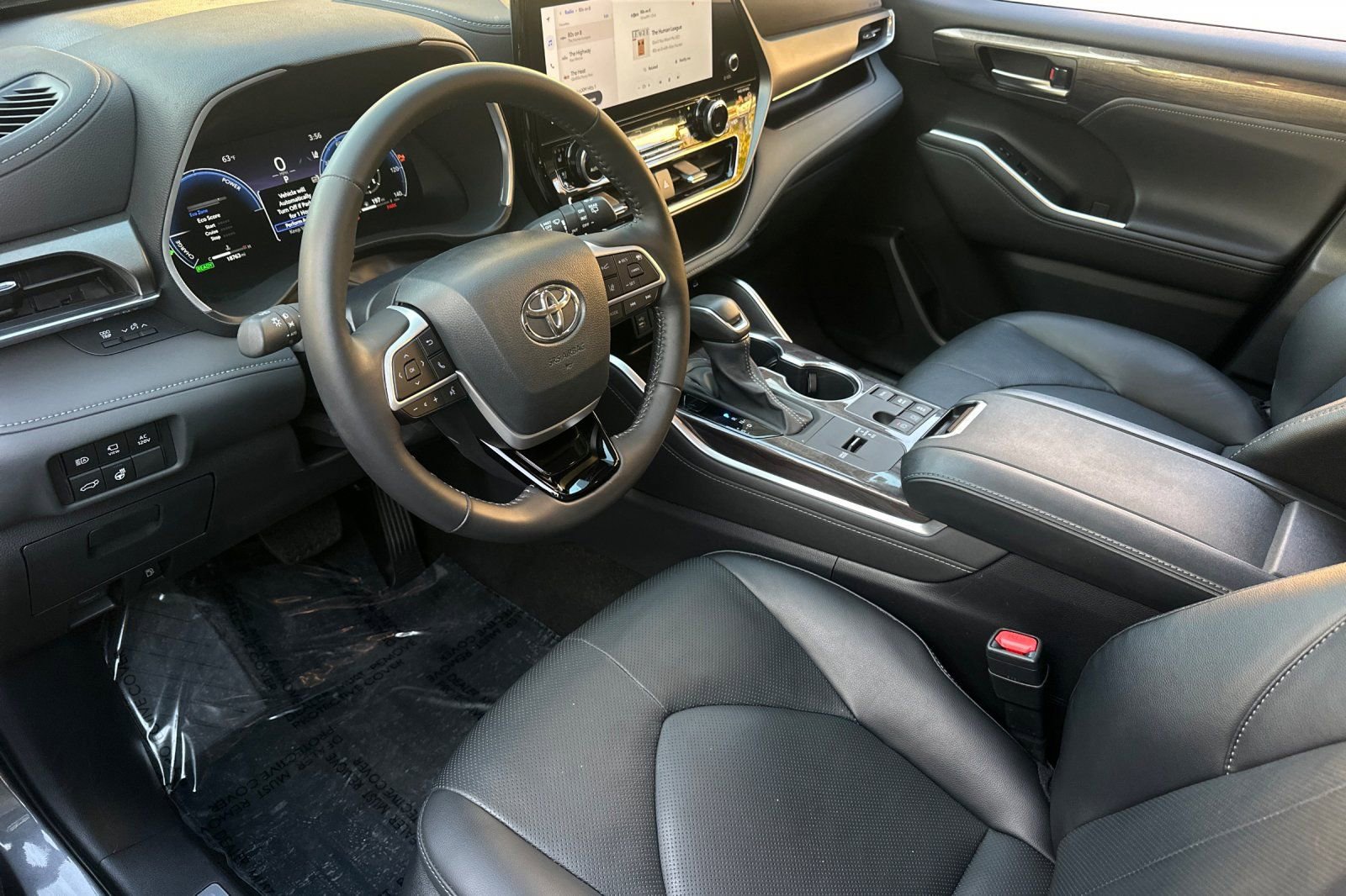Used 2024 Toyota Highlander Limited image 8