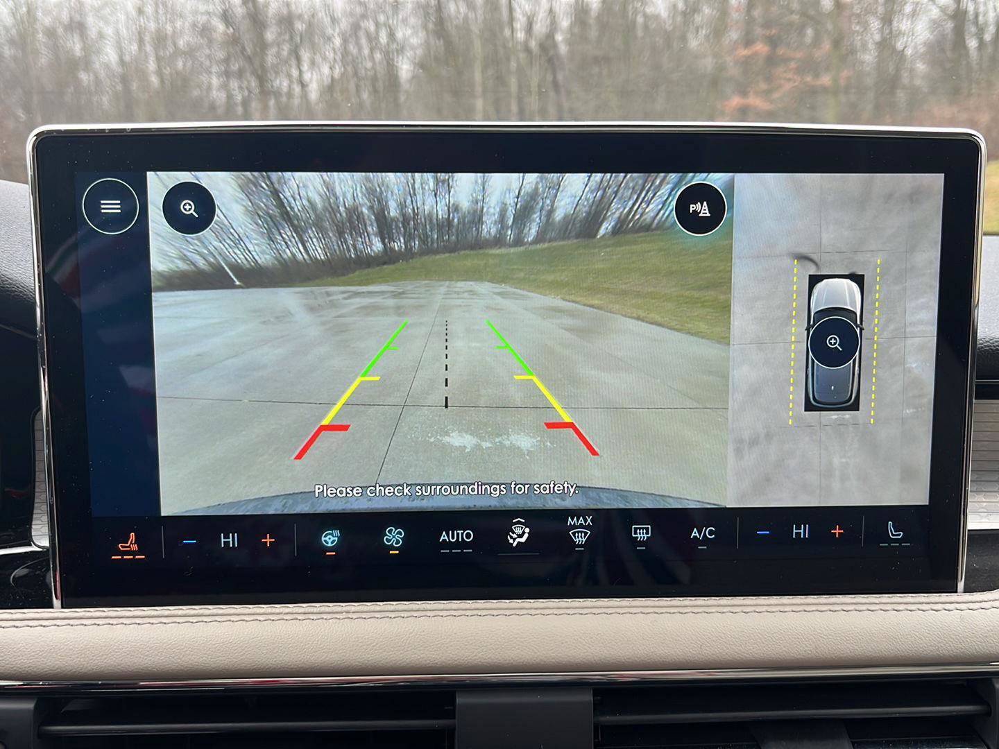 Used 2025 Lincoln Corsair Premiere w/ Equipment Group 101A image 13