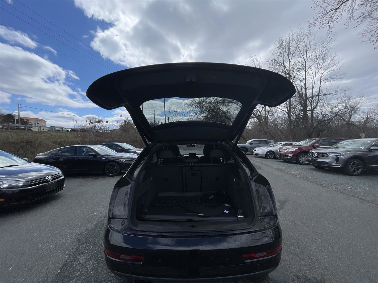 Used 2018 Audi Q3 2.0T Premium image 24