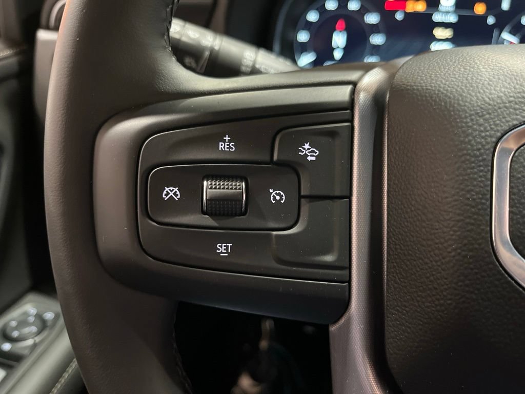 Certified 2024 GMC Yukon XL SLT AWD/4WD image 23