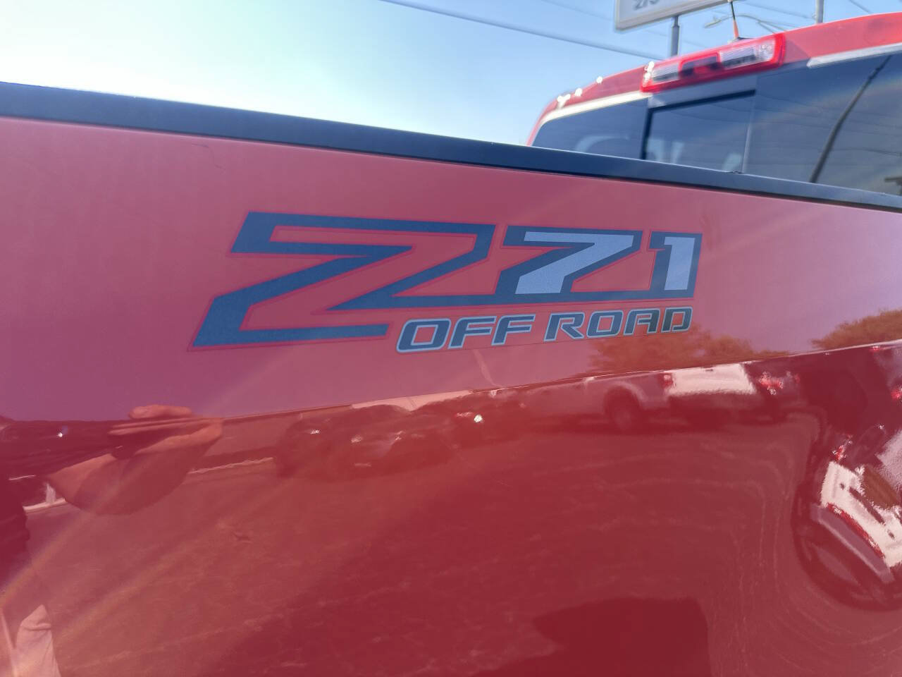 Used 2021 Chevrolet Colorado Z71 AWD/4WD image 9