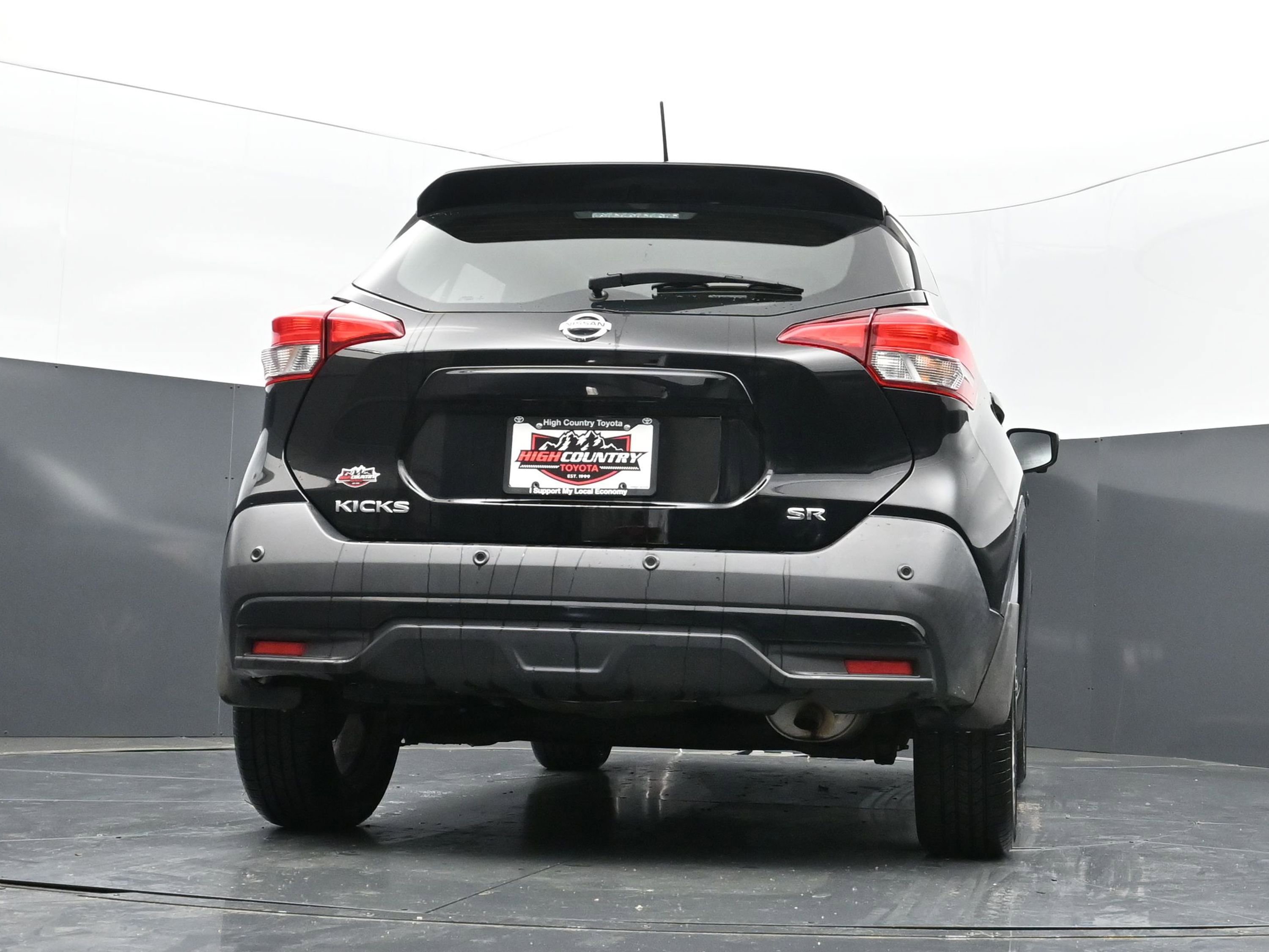 Used 2020 Nissan Kicks SR w/ SR Premium Package image 37