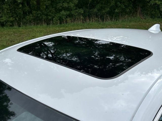 Used 2018 Honda Accord EX image 16