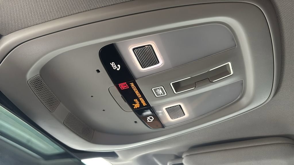 Certified 2023 Volvo XC90 B6 Core w/ Climate Package AWD/4WD image 24