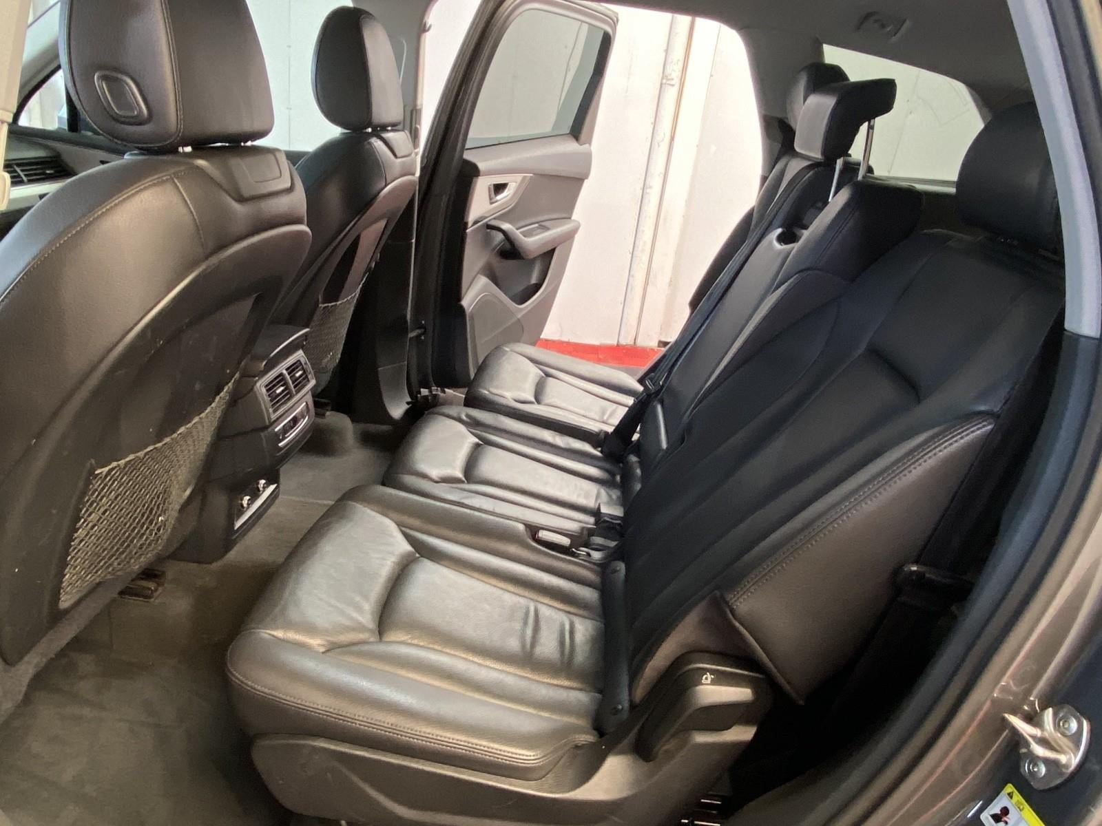 Used 2019 Audi Q7 2.0T Premium w/ Cold Weather Package AWD/4WD image 19