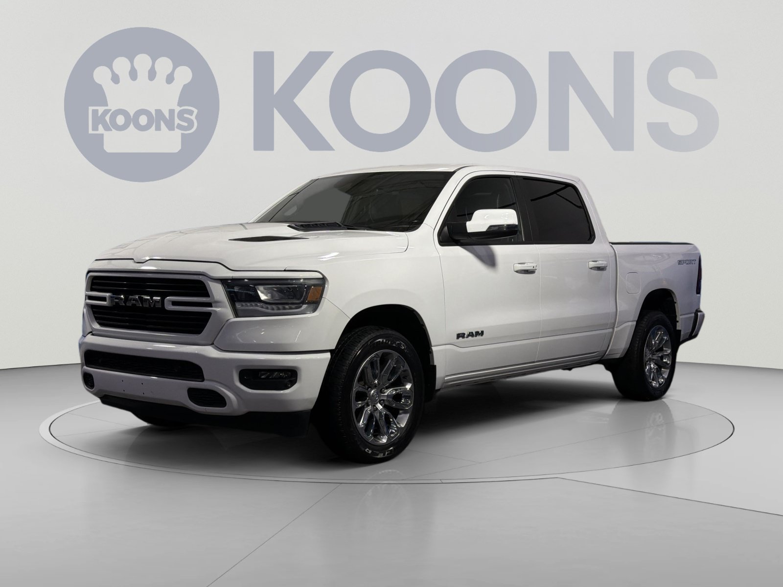 Used 2023 RAM 1500 Laramie AWD/4WD image 1