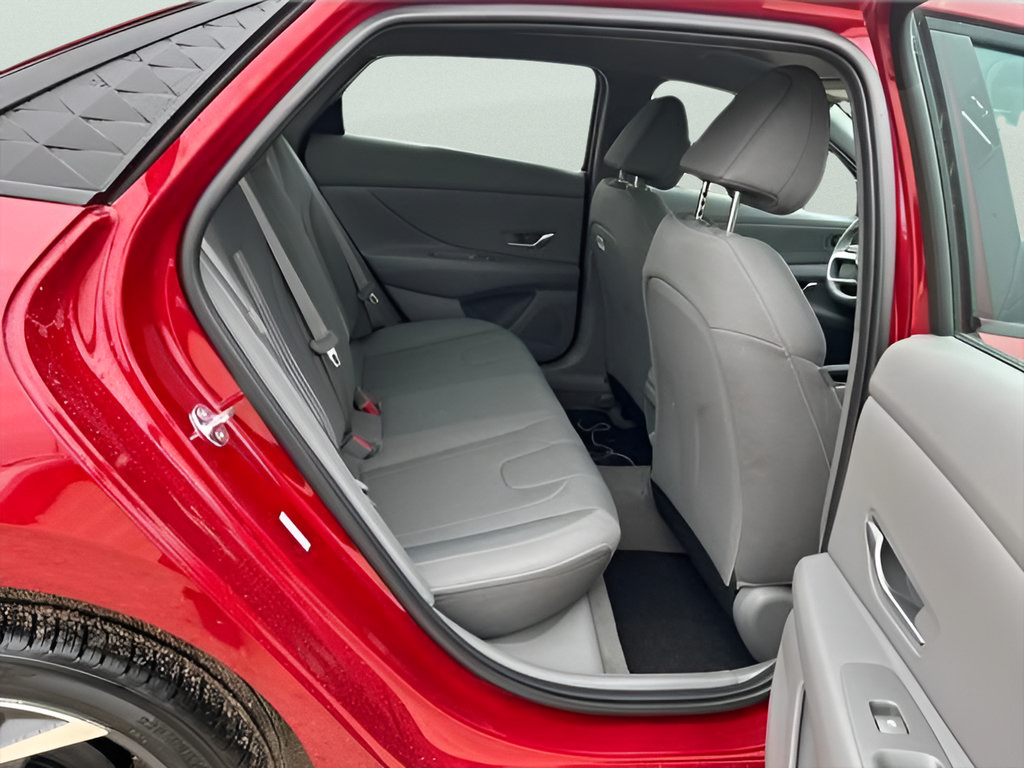 Used 2025 Hyundai Elantra Sport FWD image 27