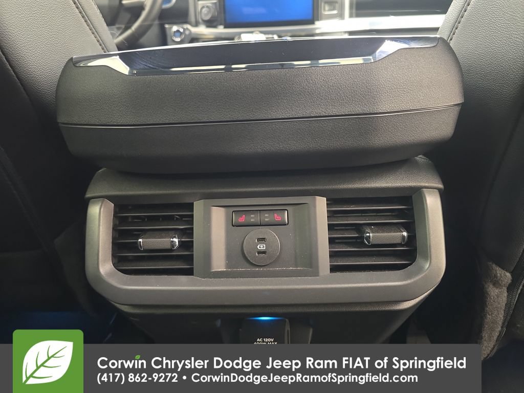 Used 2025 Ford F150 Lariat w/ Equipment Group 502A High AWD/4WD image 13