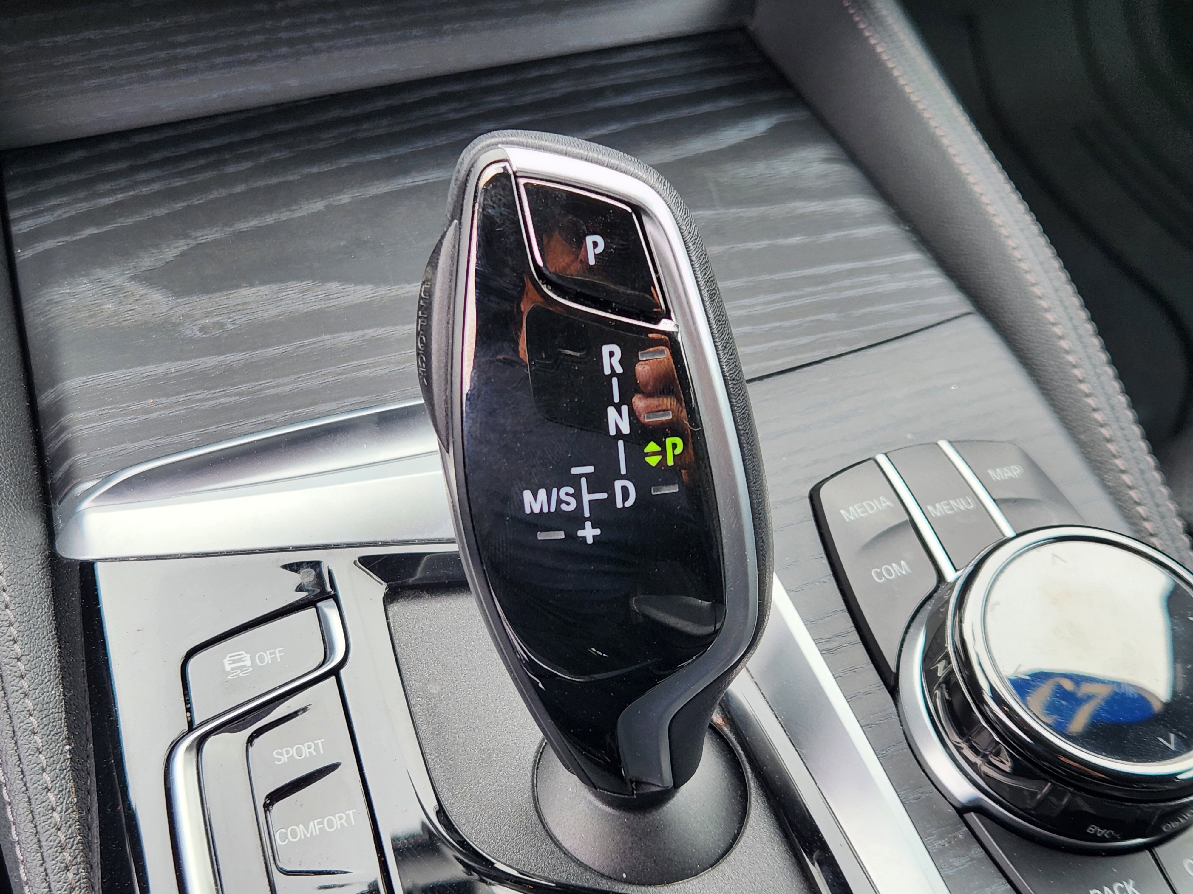 Used 2023 BMW 540i xDrive w/ Executive Package image 14