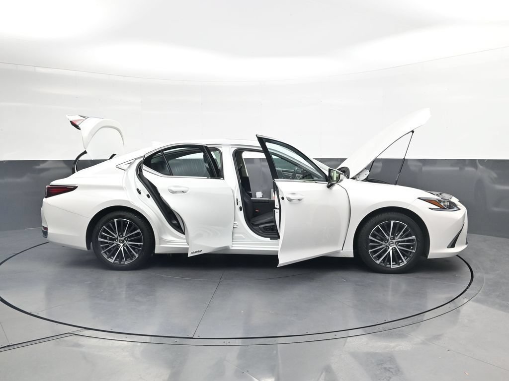 Used 2022 Lexus ES 300h w/ Premium Package FWD image 44