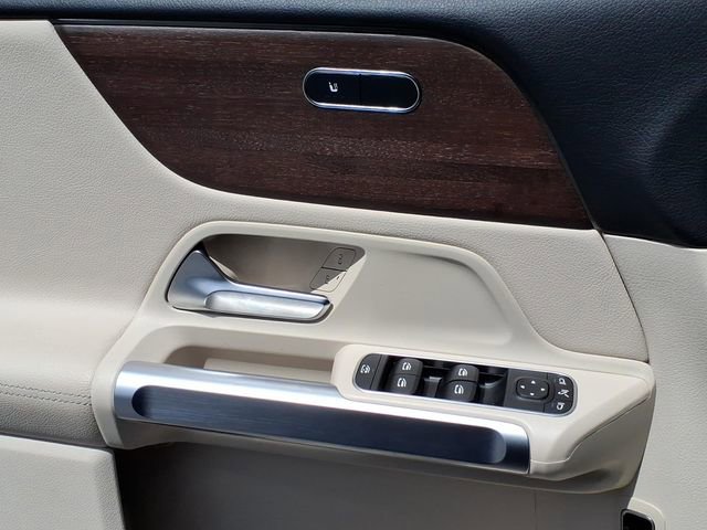 Used 2022 Mercedes-Benz GLB 250 image 30