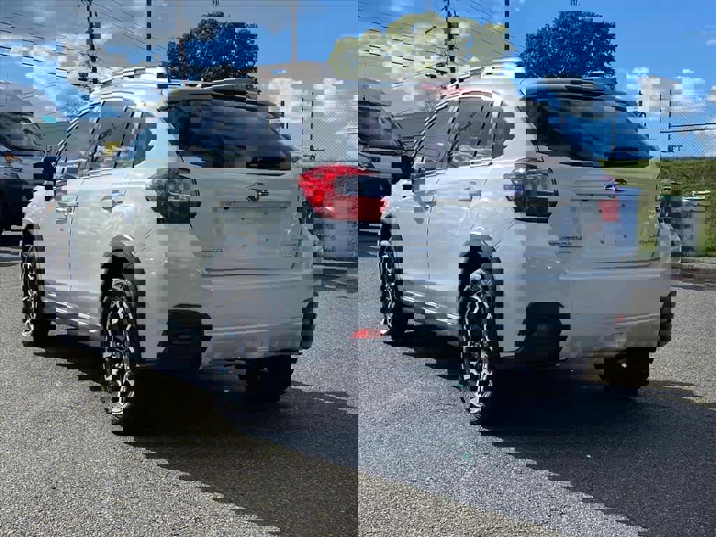 Used 2017 Subaru Crosstrek 2.0i Premium image 3