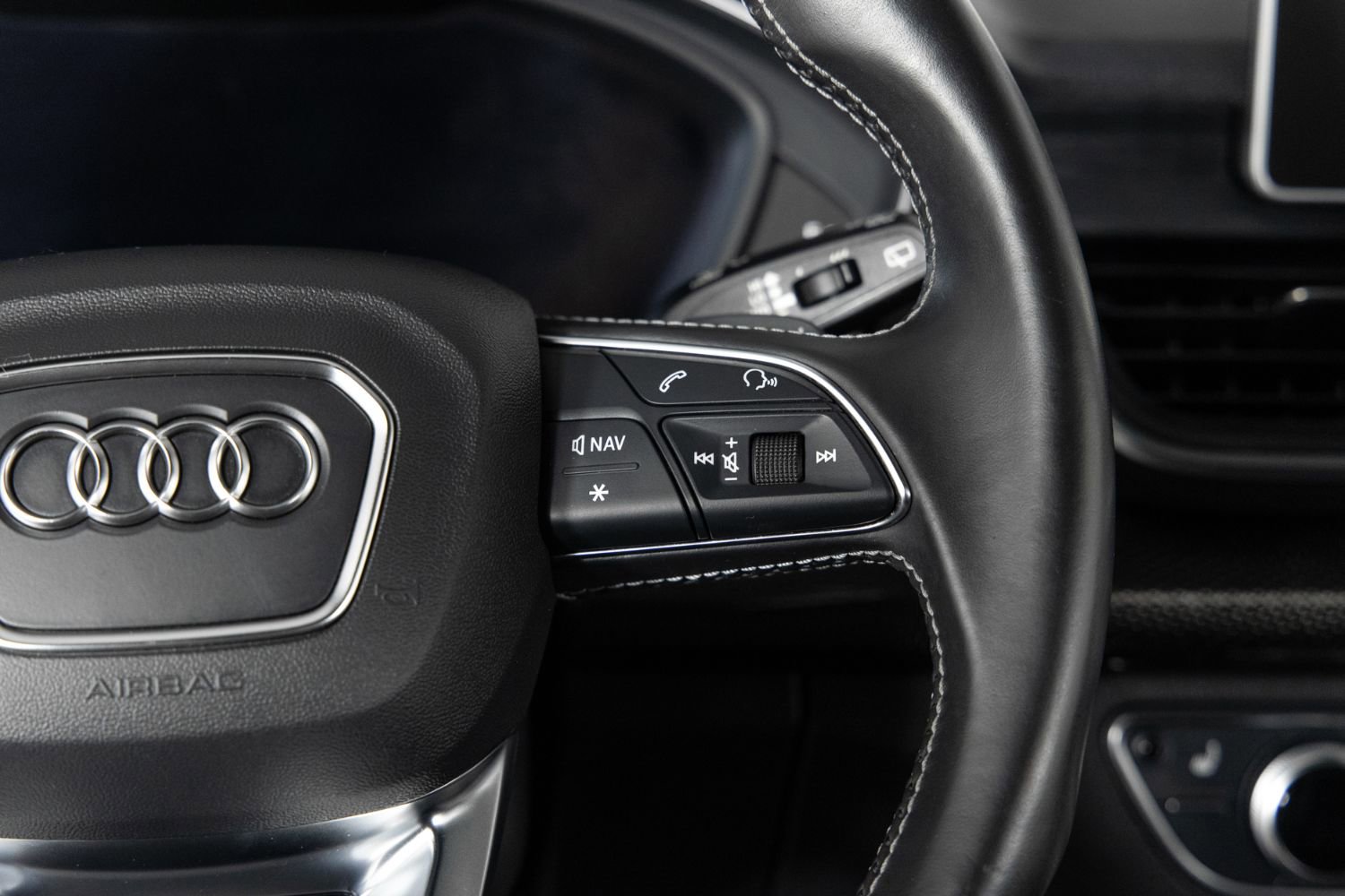 Used 2018 Audi SQ5 Premium Plus w/ Navigation Package AWD/4WD image 30