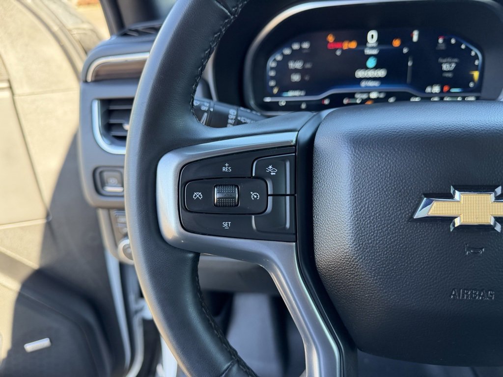 Used 2023 Chevrolet Suburban LT image 19