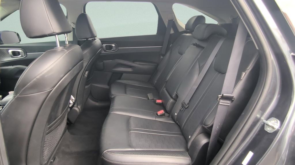 Used 2024 Kia Sorento S FWD image 10