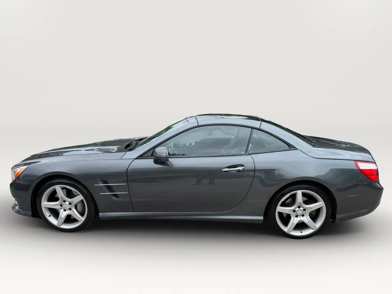 Used 2013 Mercedes-Benz SL 550 image 6