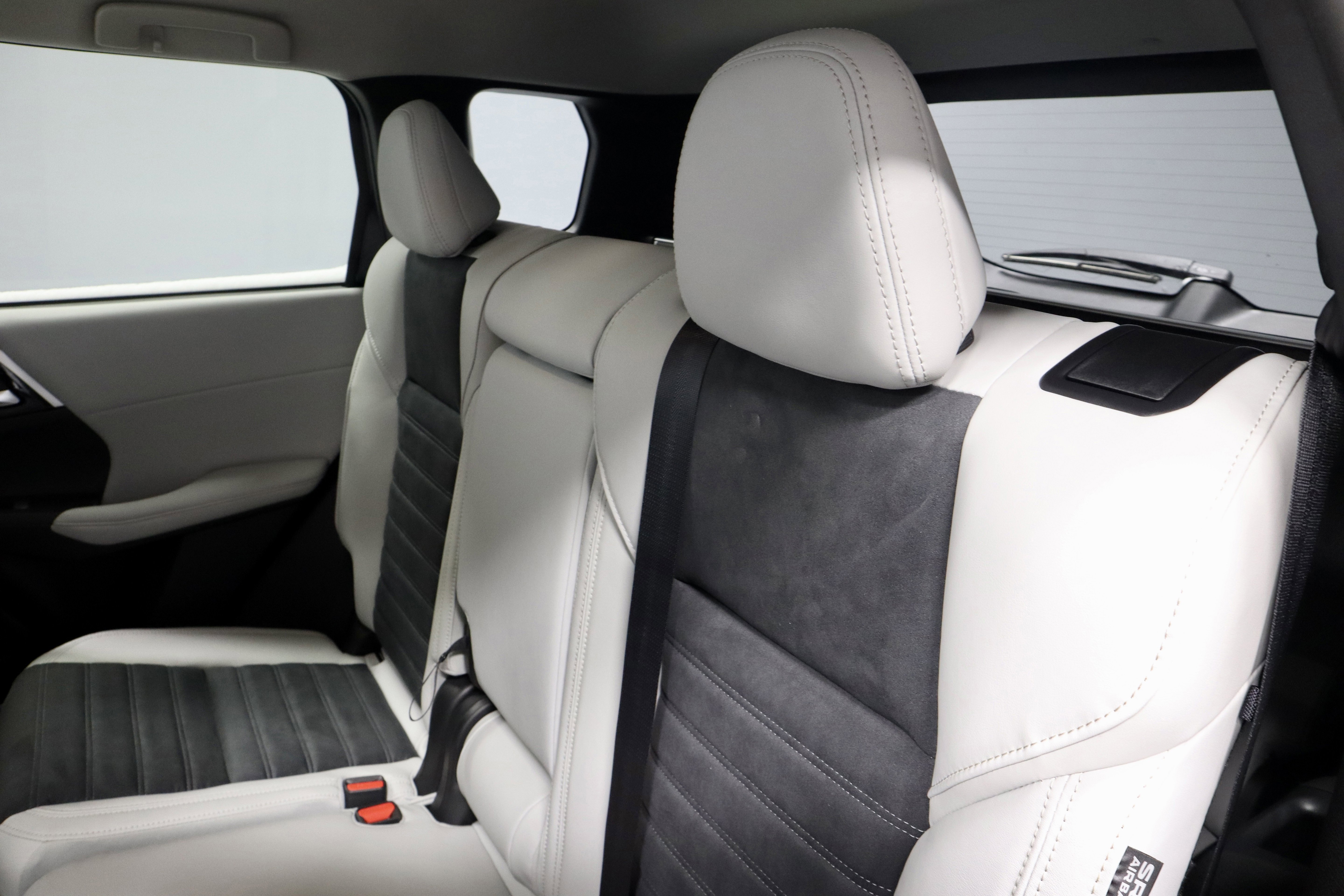 New 2026 Mitsubishi Outlander SE image 15