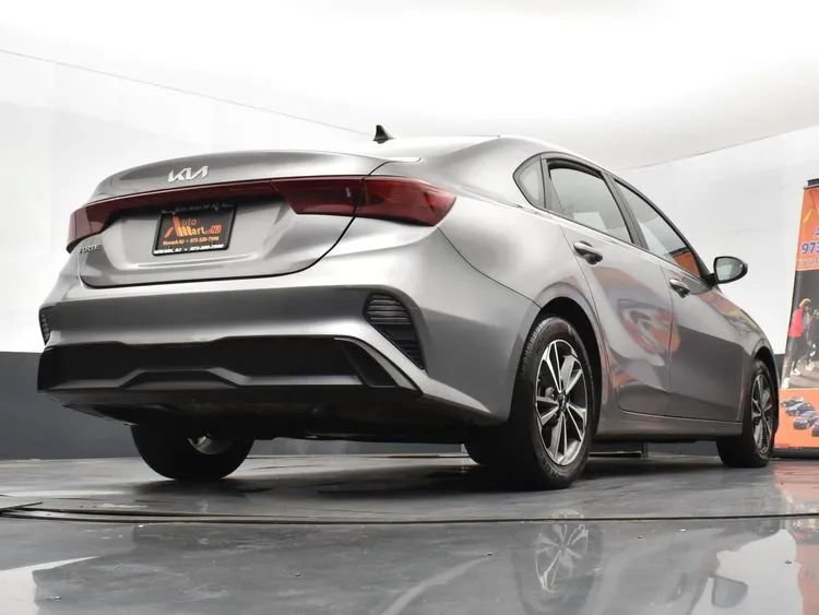 Used 2023 Kia Forte LXS FWD image 13
