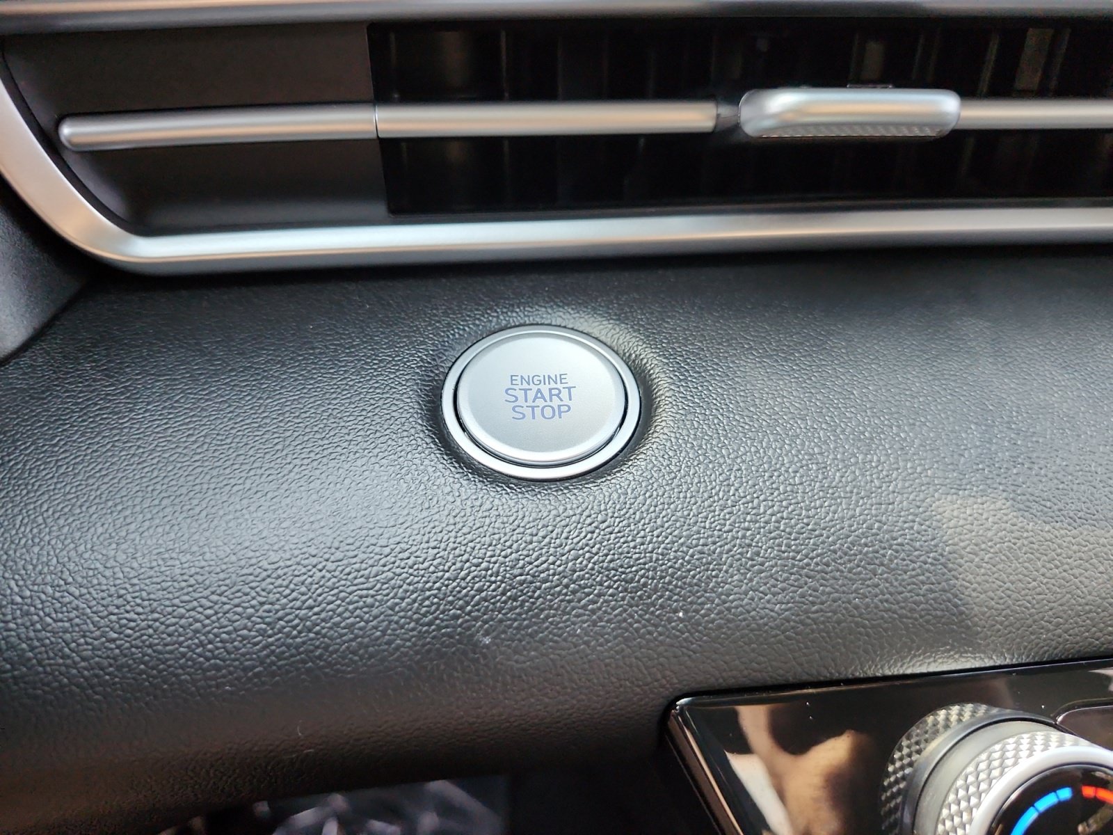 Used 2021 Hyundai Elantra SEL FWD image 19