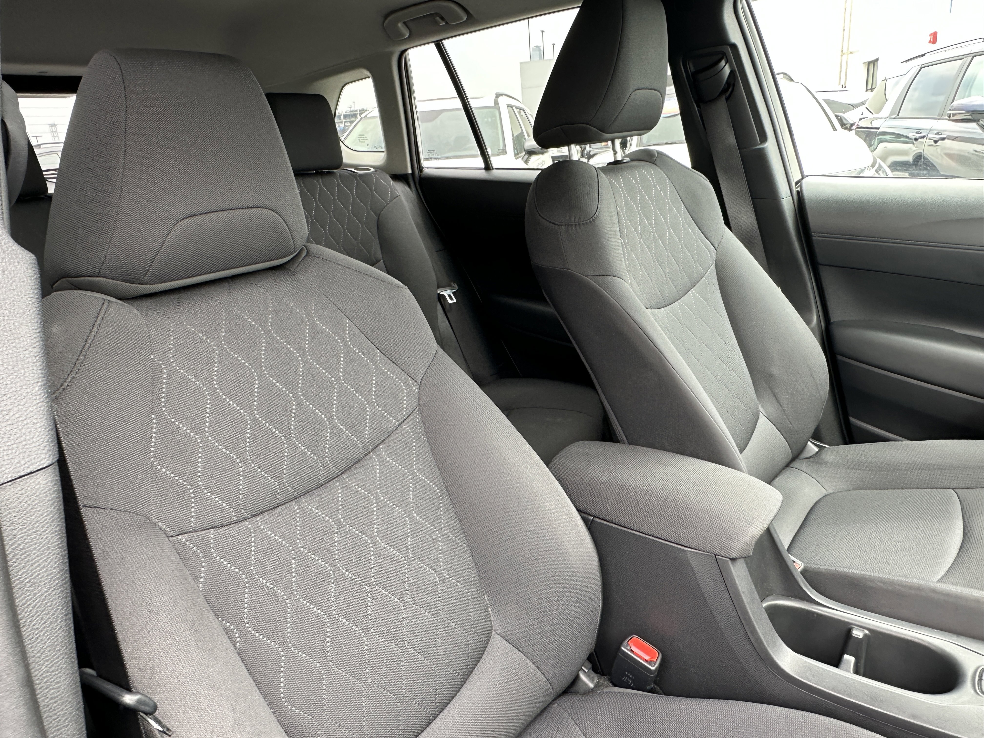 Used 2025 Toyota Corolla Cross LE FWD image 18