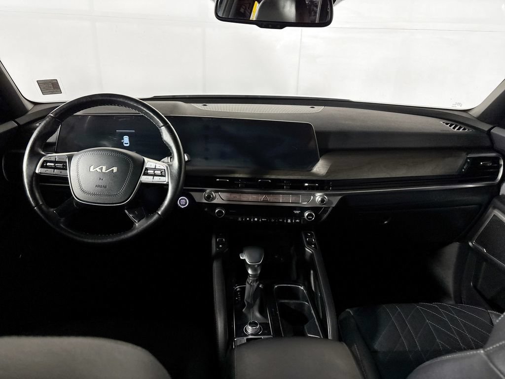 Used 2025 Kia Telluride AWD image 12