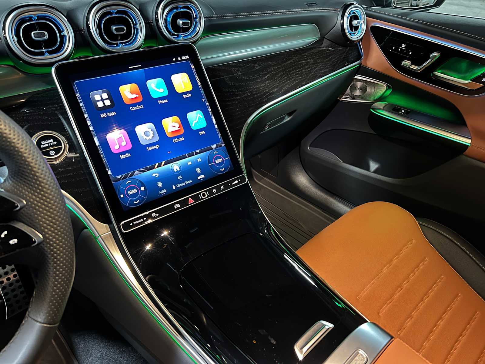 Certified 2025 Mercedes-Benz GLC 300 4MATIC image 29