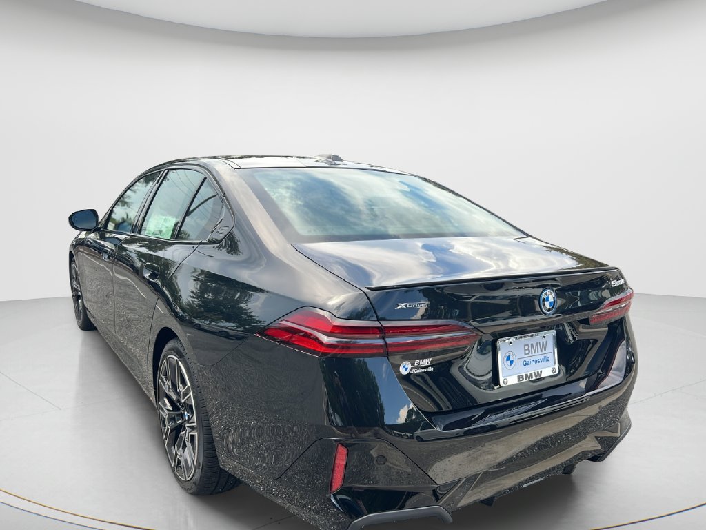 New 2027 BMW 550e xDrive AWD/4WD image 7
