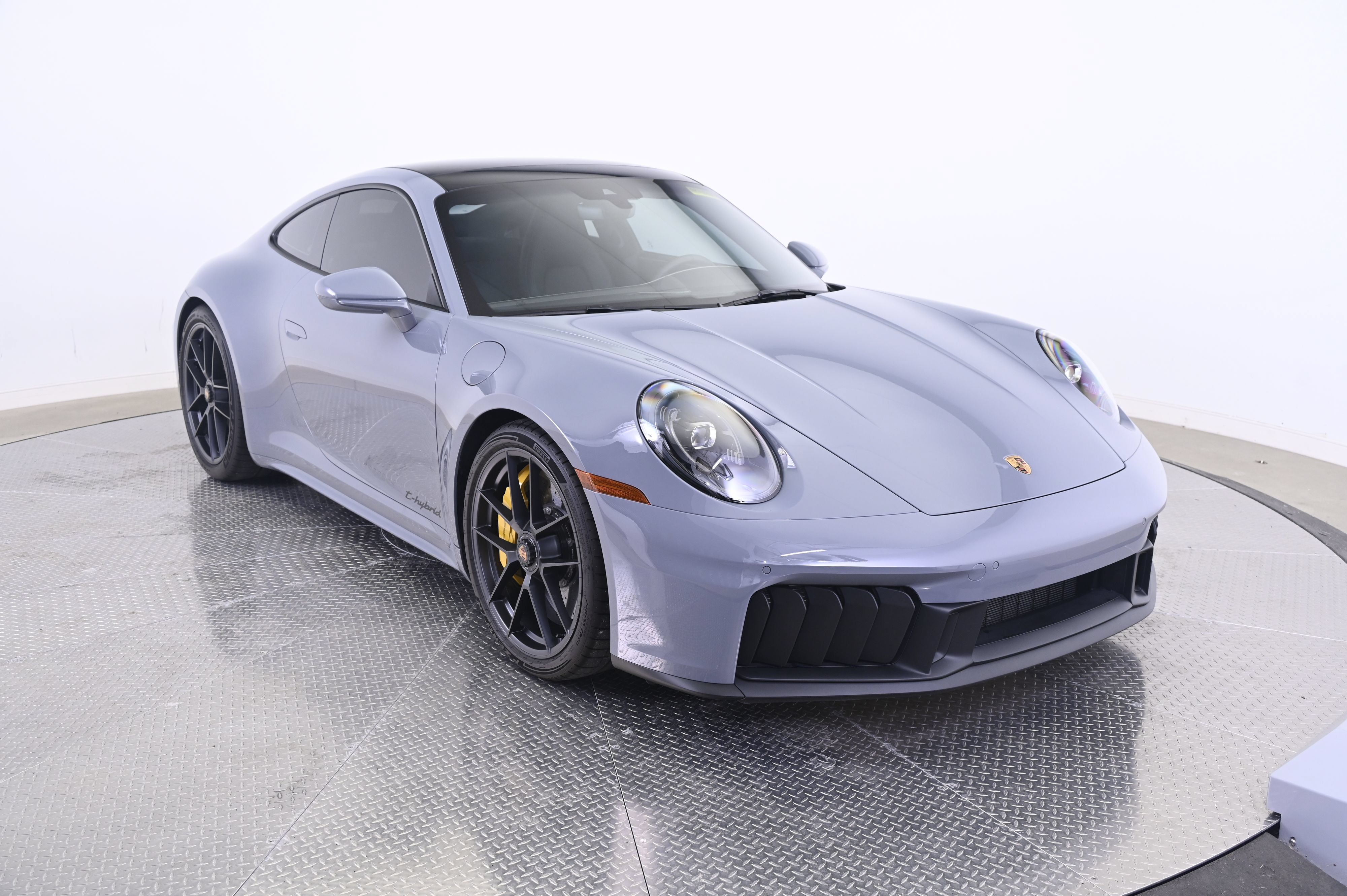 Certified 2026 Porsche 911 Carrera GTS RWD image 9