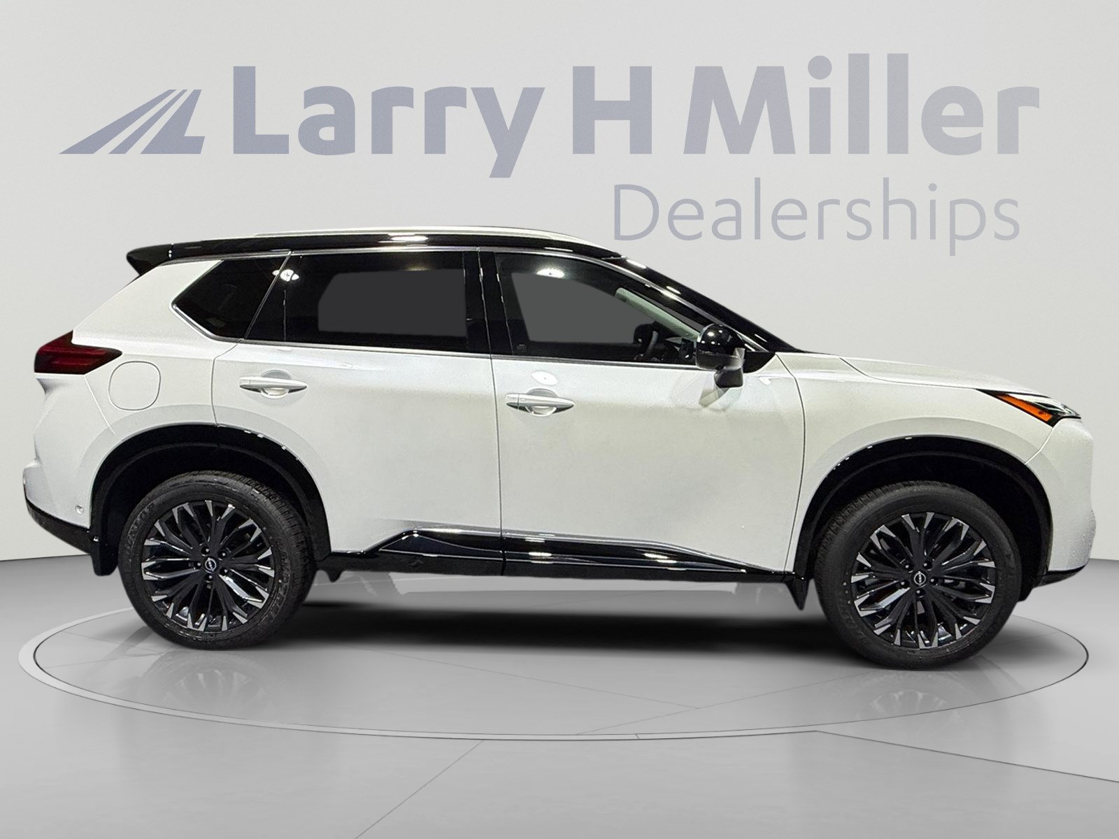 New 2026 Nissan Rogue Platinum w/ Tech Package AWD/4WD image 6