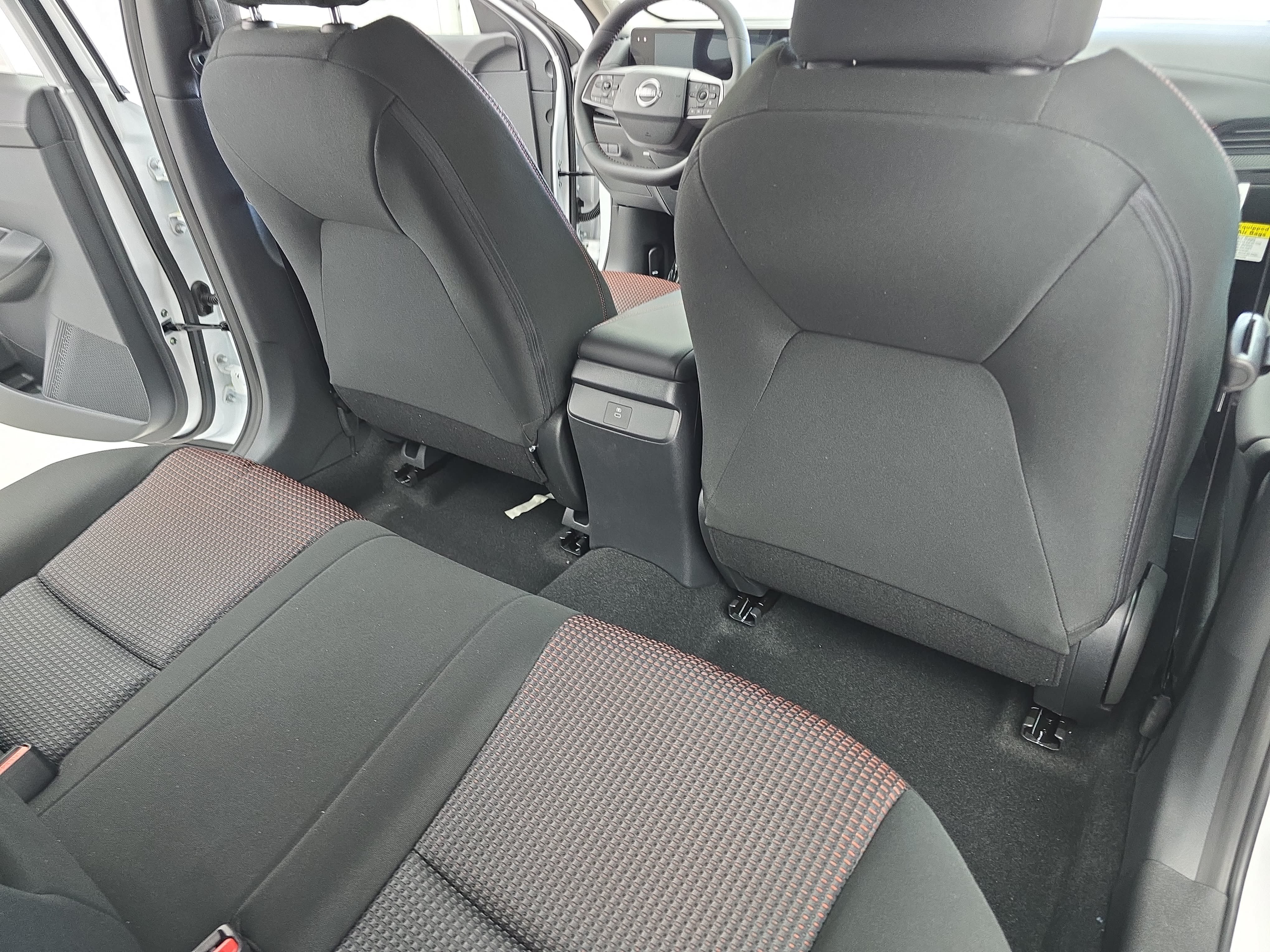 New 2026 Nissan Sentra SR w/ Floor Mat Package FWD image 11