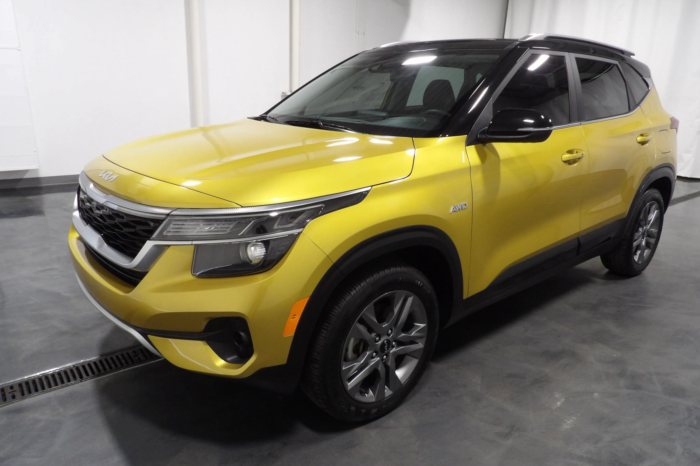 Used 2023 Kia Seltos S AWD/4WD image 5