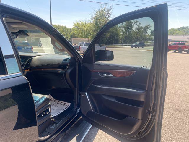 Used 2015 Cadillac Escalade Premium AWD/4WD image 32