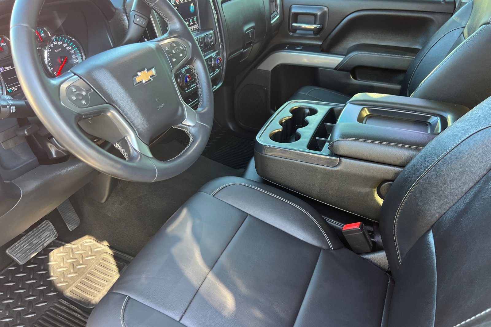 Used 2018 Chevrolet Silverado 1500 LT w/ All Star Edition AWD/4WD image 10