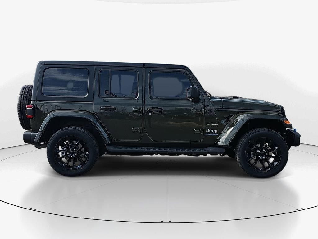 Used 2023 Jeep Wrangler Unlimited Sahara w/ Cold Weather Group image 9