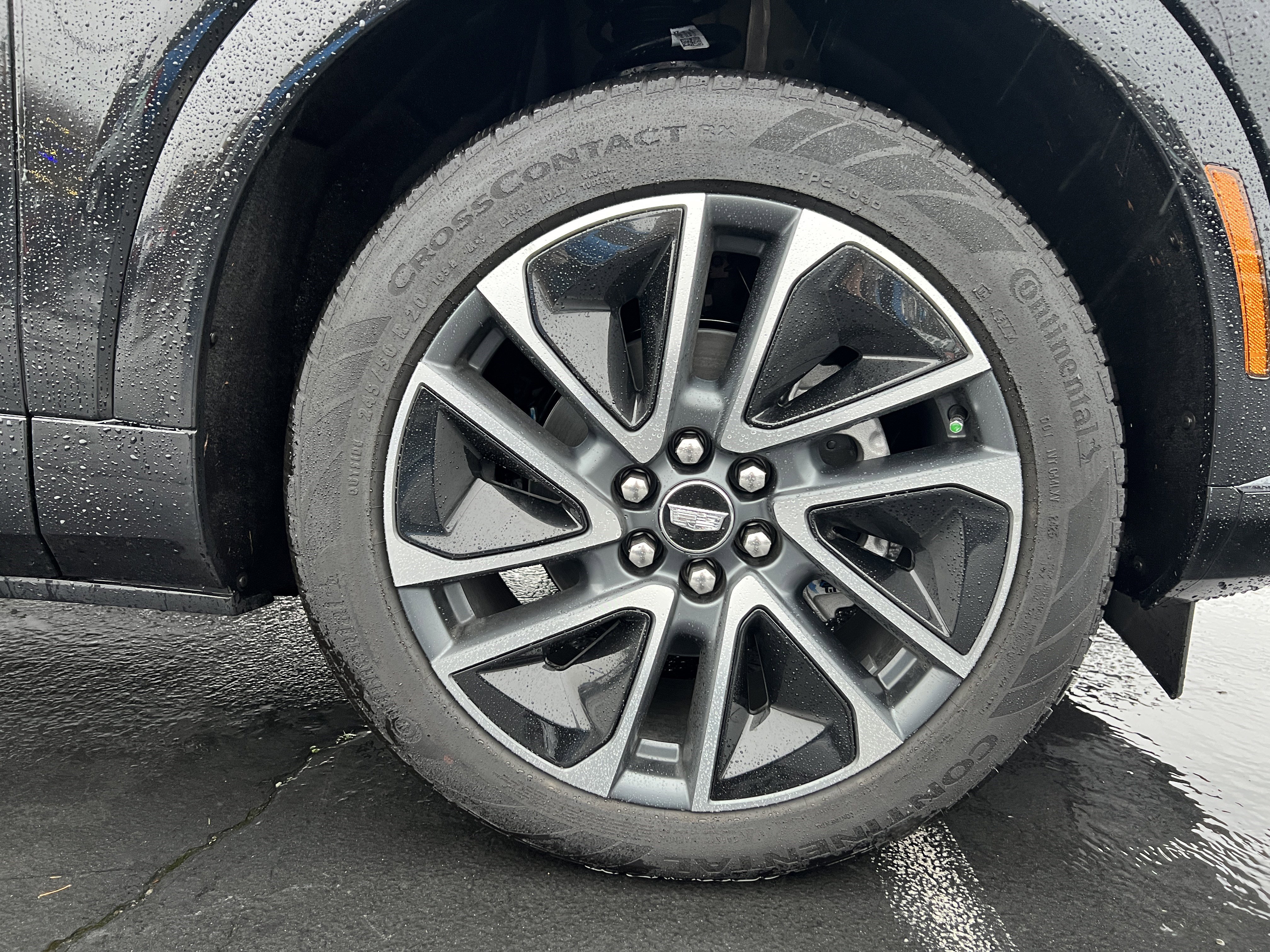 New 2025 Cadillac Optiq Sport 2 image 11