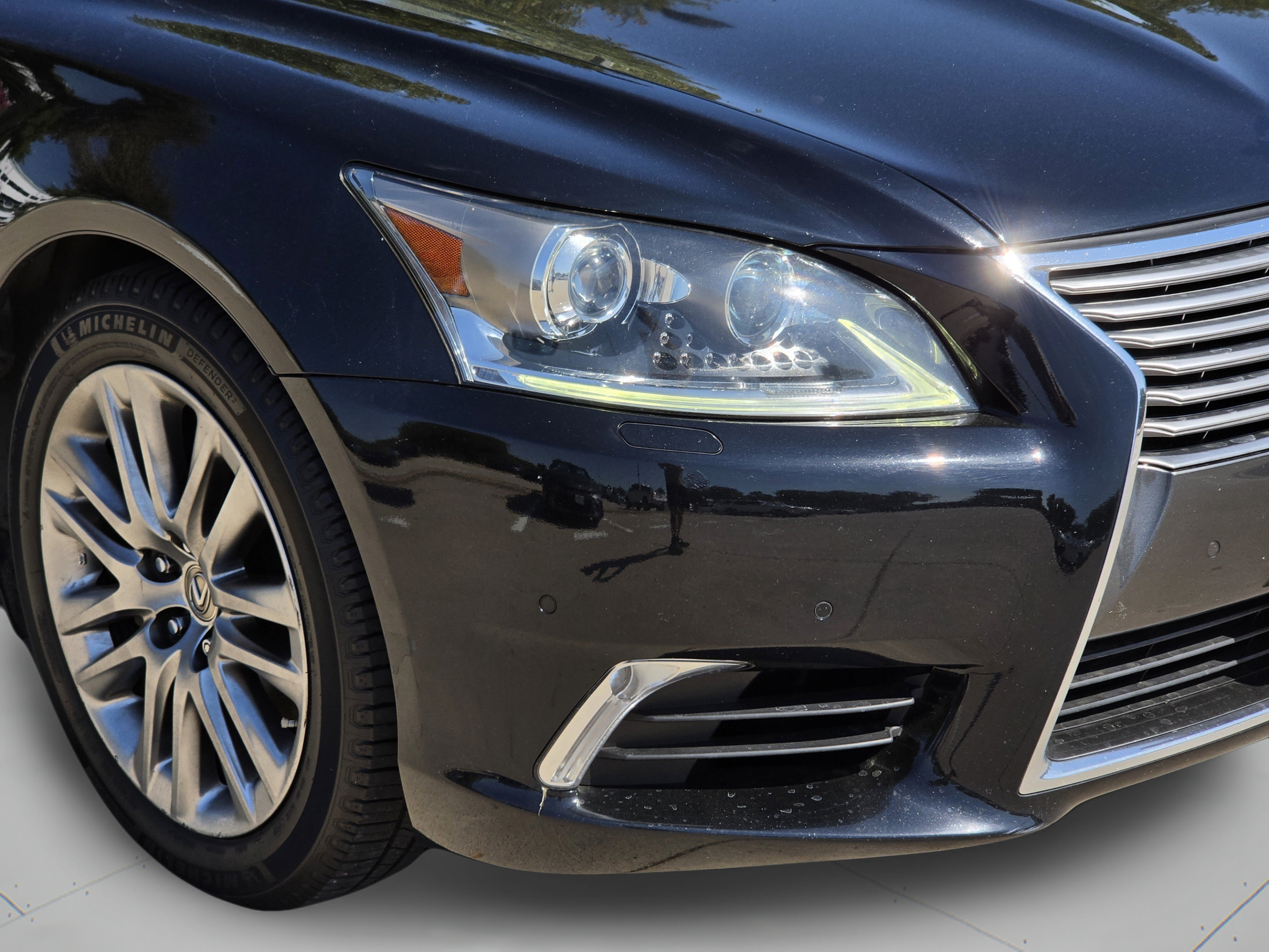 Used 2017 Lexus LS 460 w/ Comfort Package RWD image 39