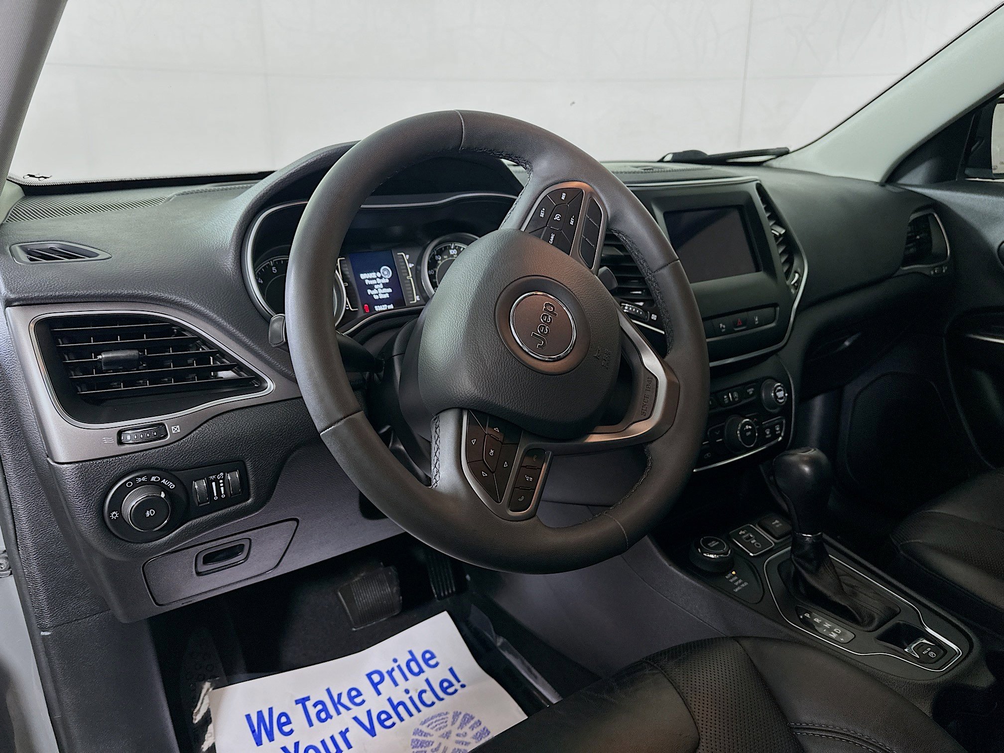 Used 2021 Jeep Cherokee Latitude Lux AWD/4WD image 9