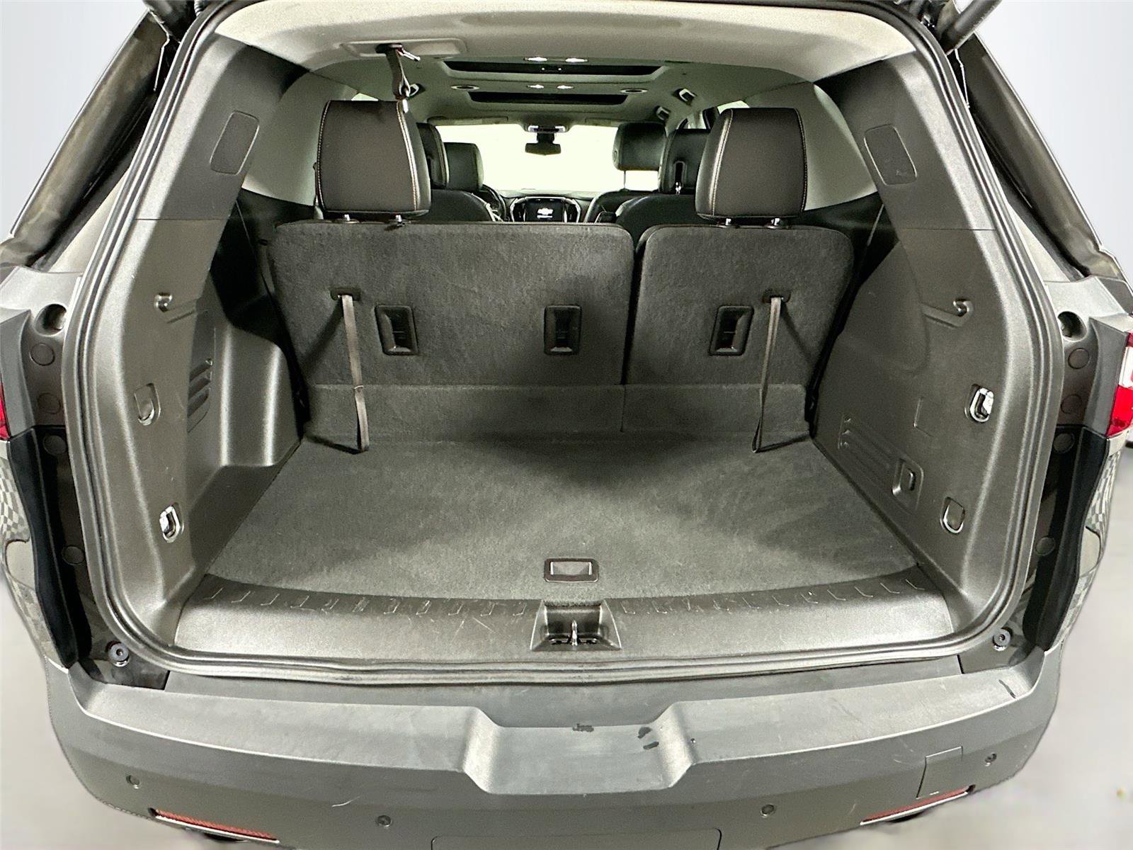 Used 2018 Chevrolet Traverse LT image 25