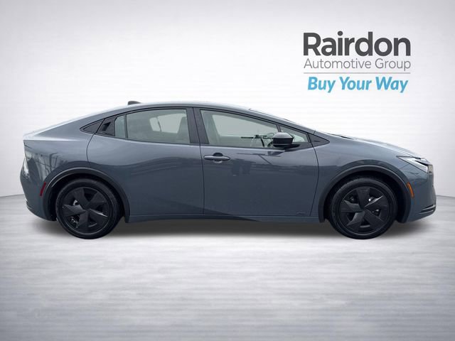Used 2025 Toyota Prius LE image 10