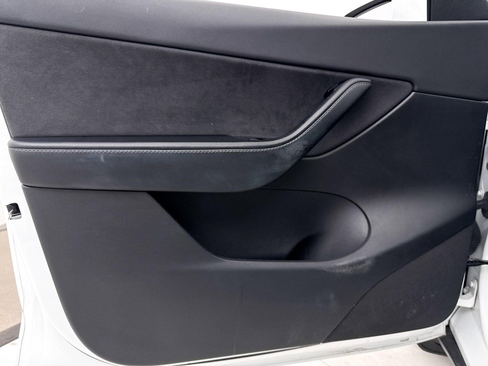 Used 2020 Tesla Model Y Long Range image 31