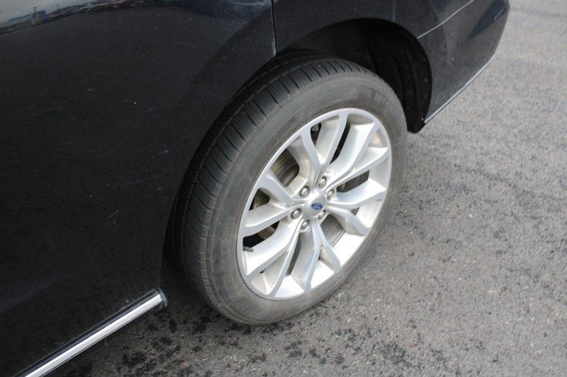 Used 2019 Ford Expedition Platinum image 27