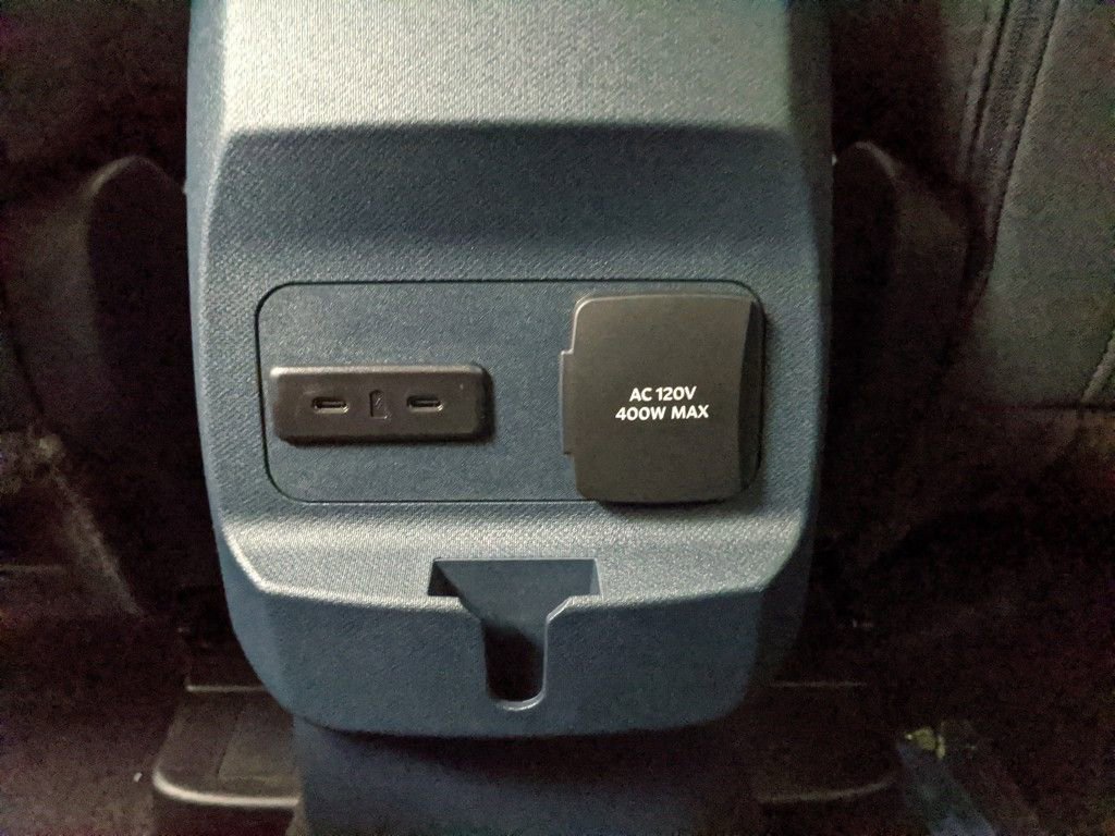 New 2025 Ford Maverick XLT w/ XLT Luxury Package image 19