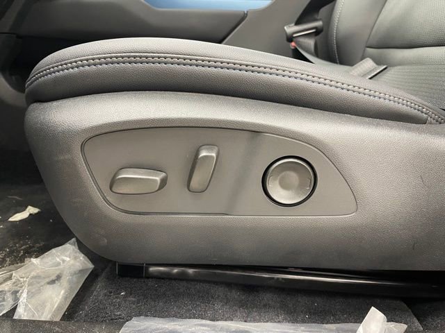 New 2026 Chevrolet Equinox EV LT image 9