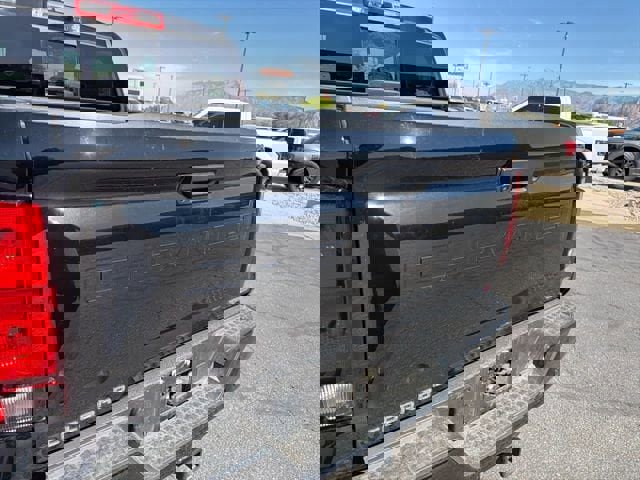 Used 2024 Chevrolet Colorado ZR2 w/ ZR2 Convenience Package III AWD/4WD image 29