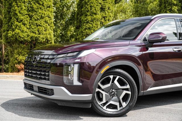 Used 2023 Hyundai Palisade Limited FWD image 3