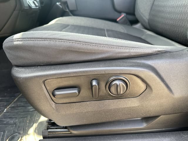 Used 2019 Chevrolet Silverado 1500 LT w/ All-Star Edition AWD/4WD image 37