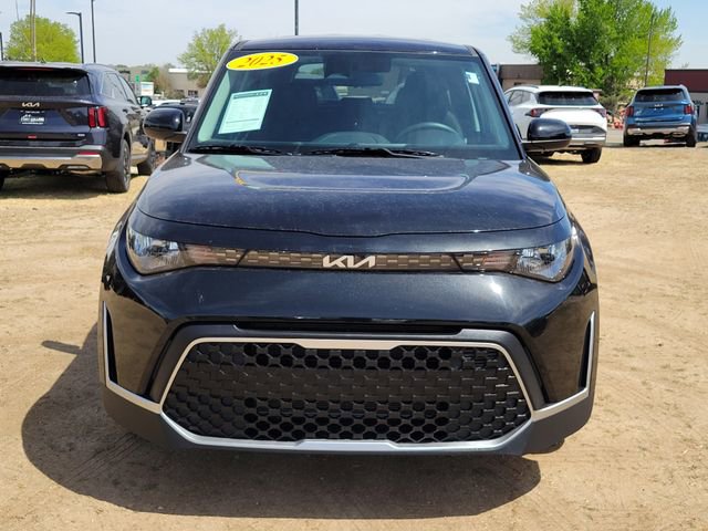 Used 2025 Kia Soul LX w/ LX Technology Package FWD image 8