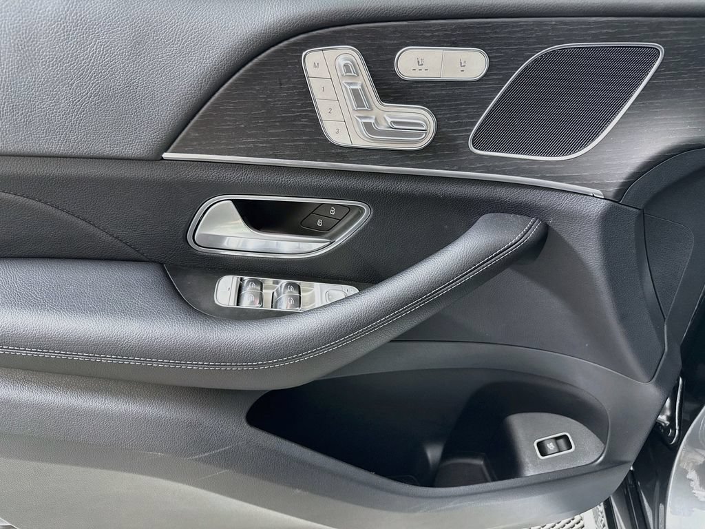 Used 2025 Mercedes-Benz GLE 450 4MATIC image 18