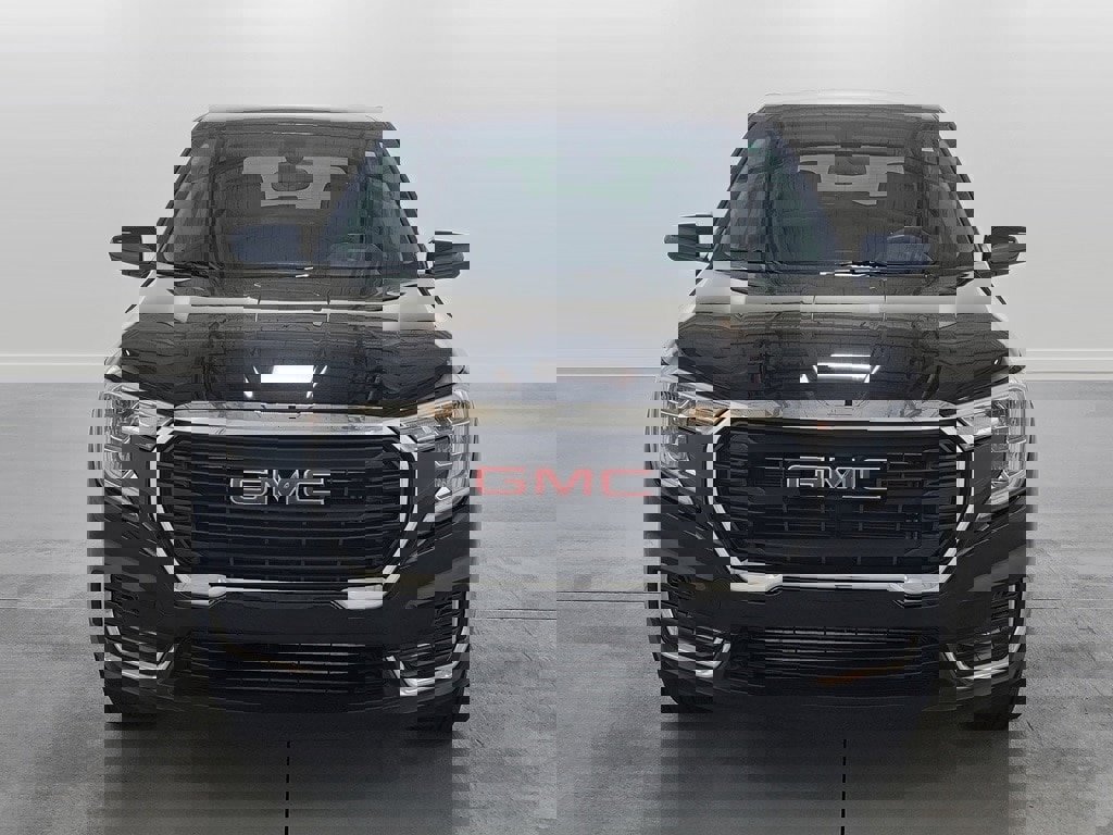 Used 2022 GMC Terrain SLE image 3