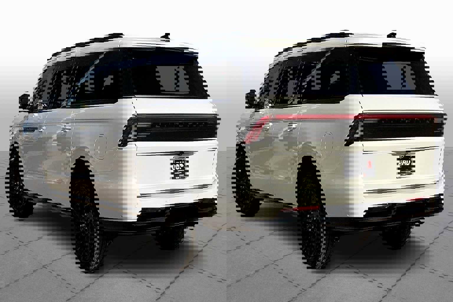 New 2025 Lincoln Navigator L Reserve w/ Jet Appearance Package image 12